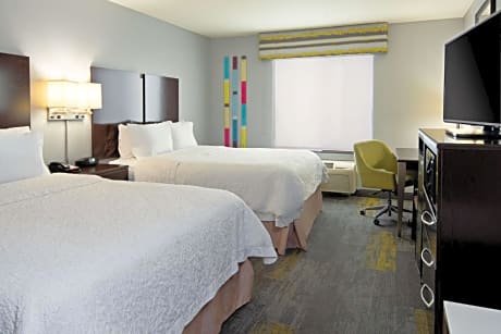Room with Two Queen Beds - Non-Smoking