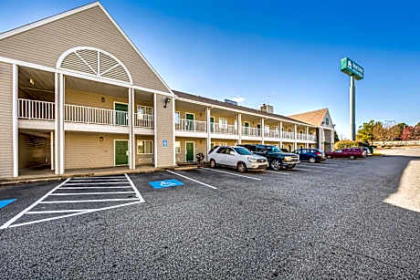 HomeTowne Studios Spartanburg - Asheville Highway