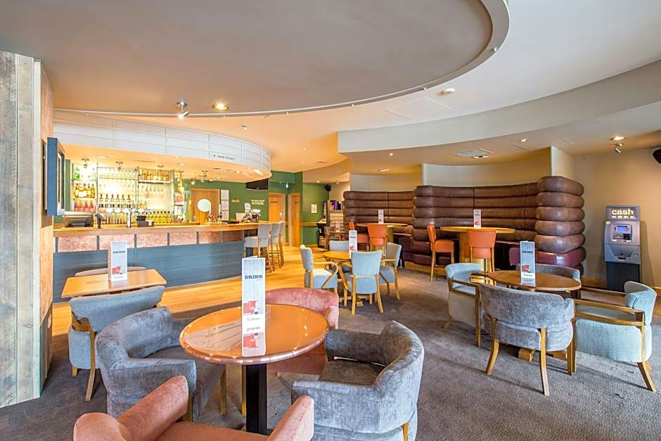 Premier Inn Swansea Waterfront