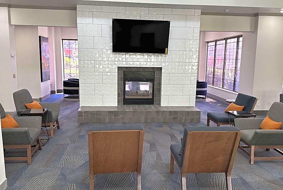 La Quinta Inn & Suites by Wyndham South Holland