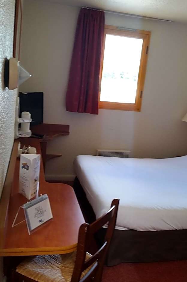 Kyriad Chantilly Hotel