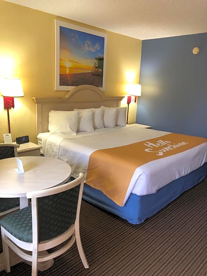 Days Inn by Wyndham Spartanburg Waccamaw