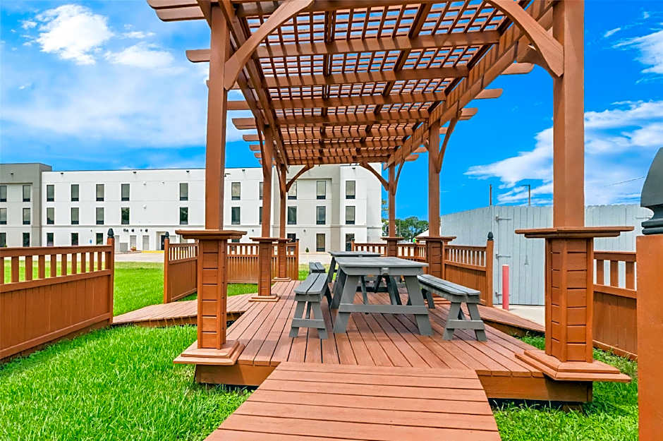 Spark by Hilton Victoria