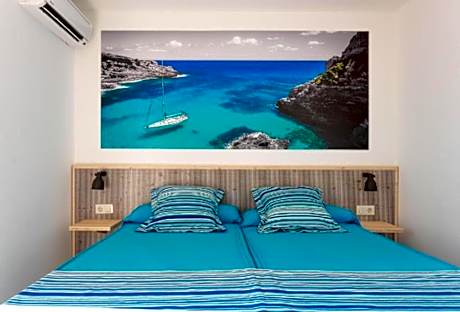 Interior Small Double Room