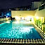 Hemingways Silk Hotel