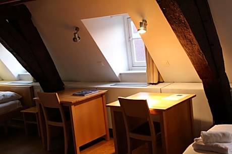 Triple Room with Private Bathroom