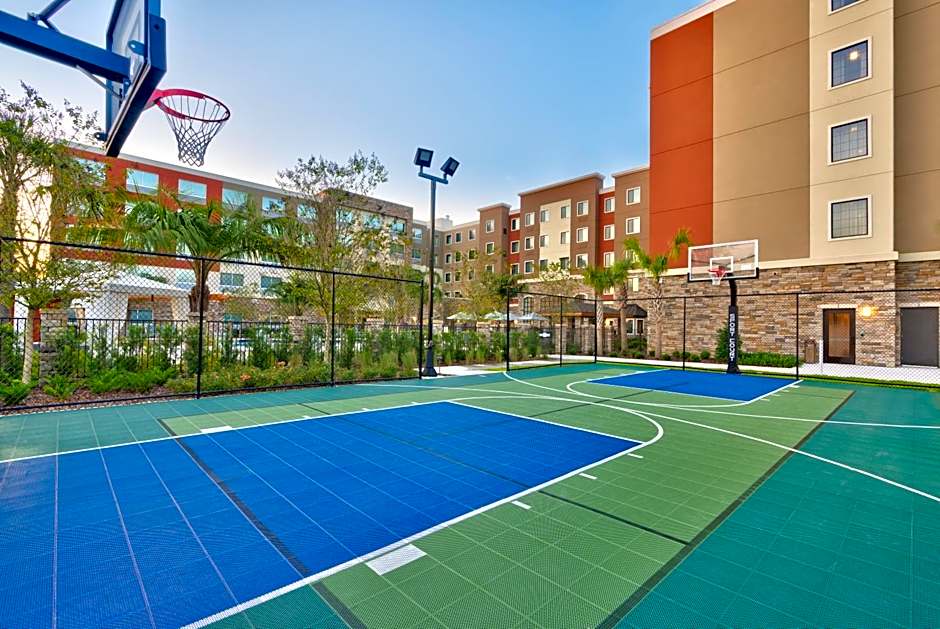 Holiday Inn Express & Suites Gainesville I-75 By IHG