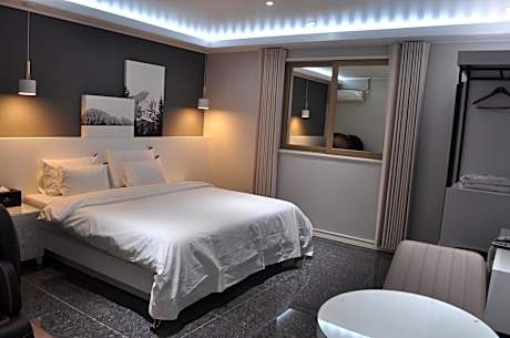 Superior Queen Room