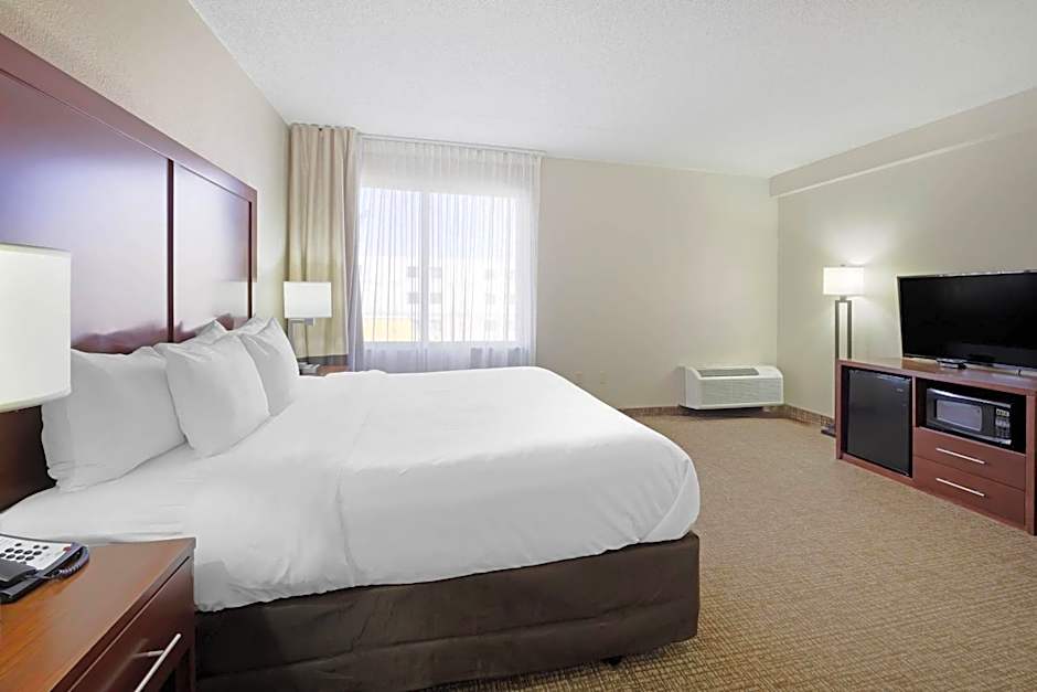 Comfort Inn & Suites Wichita Northeast