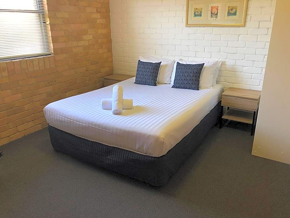 Hanbury Lodge