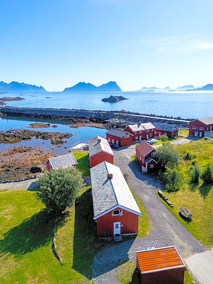 Astra Village - Waterfront Rorbu Cabins in Lofoten