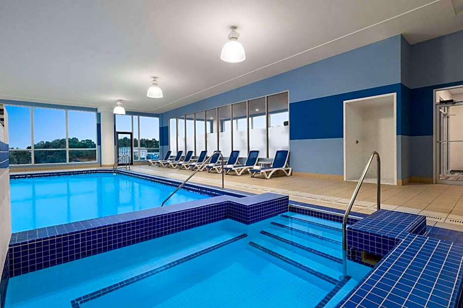 Wyndham Grand Fallsview Hotel