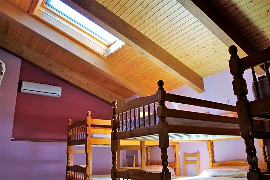 La Bodega Del Camino aka Albergue On TheLe