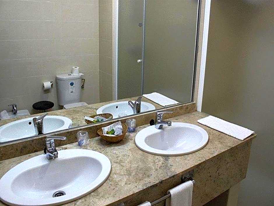 Hotel Ebora by Vivere Stays