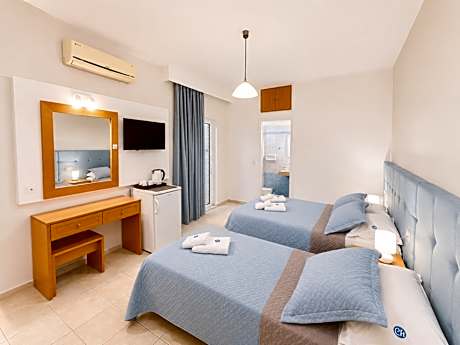 TRIPLE ROOM STANDARD