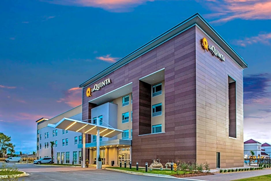 La Quinta Inn & Suites by Wyndham Miramar Beach-Destin