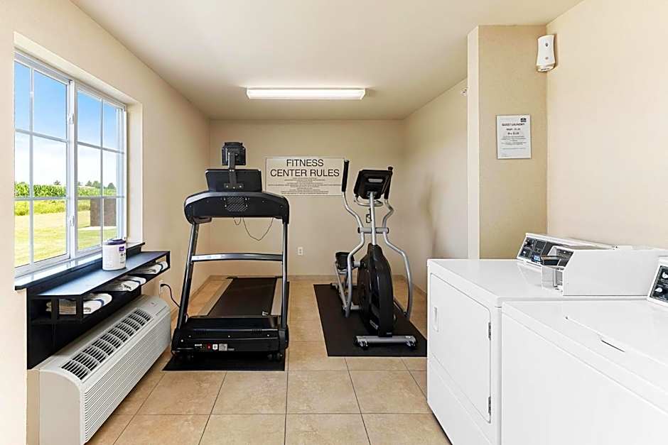 Cobblestone Inn & Suites - Bloomfield
