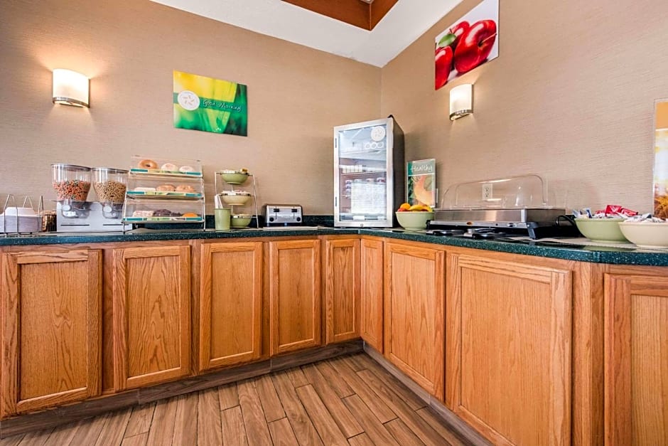Quality Inn New Castle