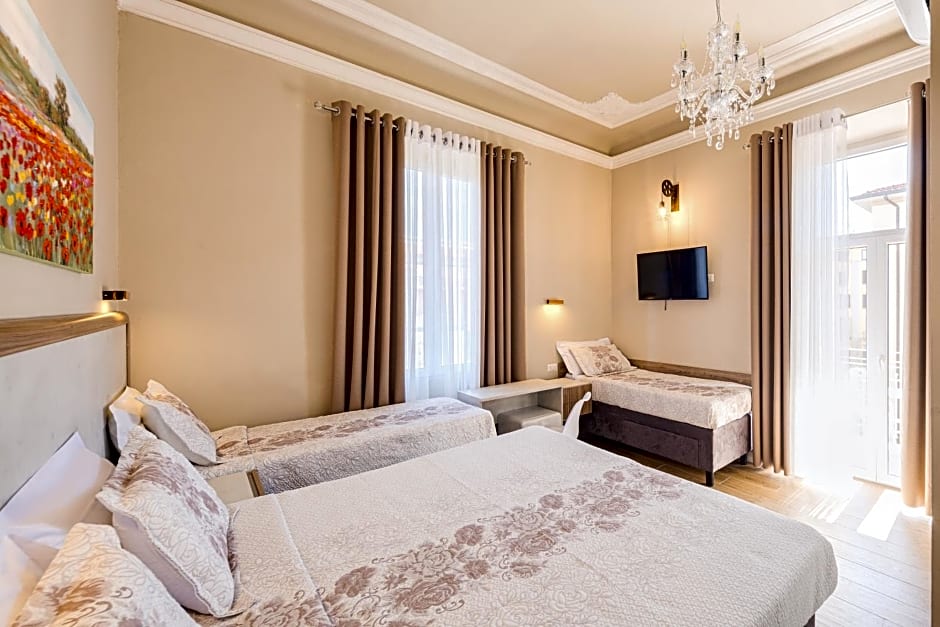 Hotel Bijou