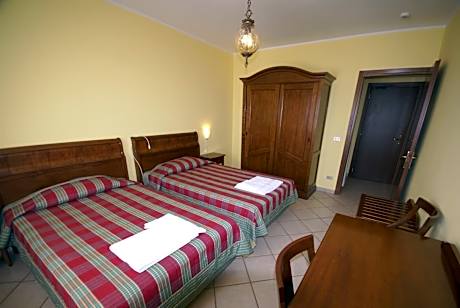 HOTEL LONDRA Locanda Occitana