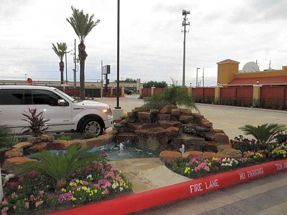 Americas Best Value Inn - FM 529