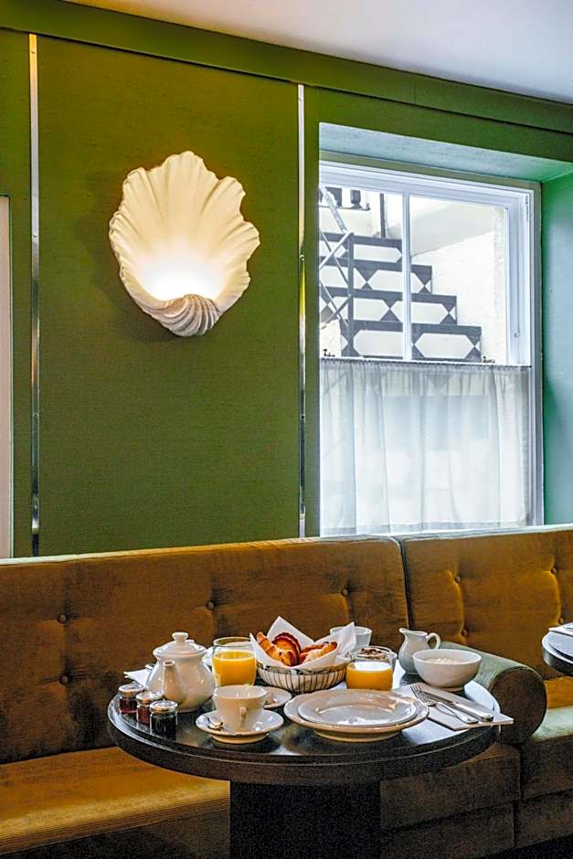 Grand Hotel Bellevue London