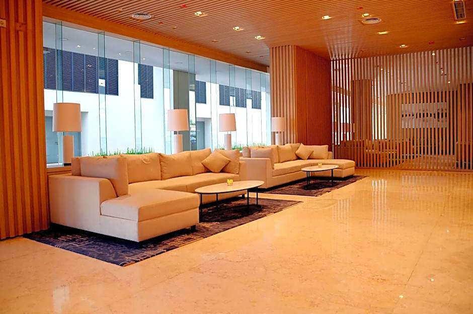 Louis Kienne Cikarang Hotel & Service Apartment 