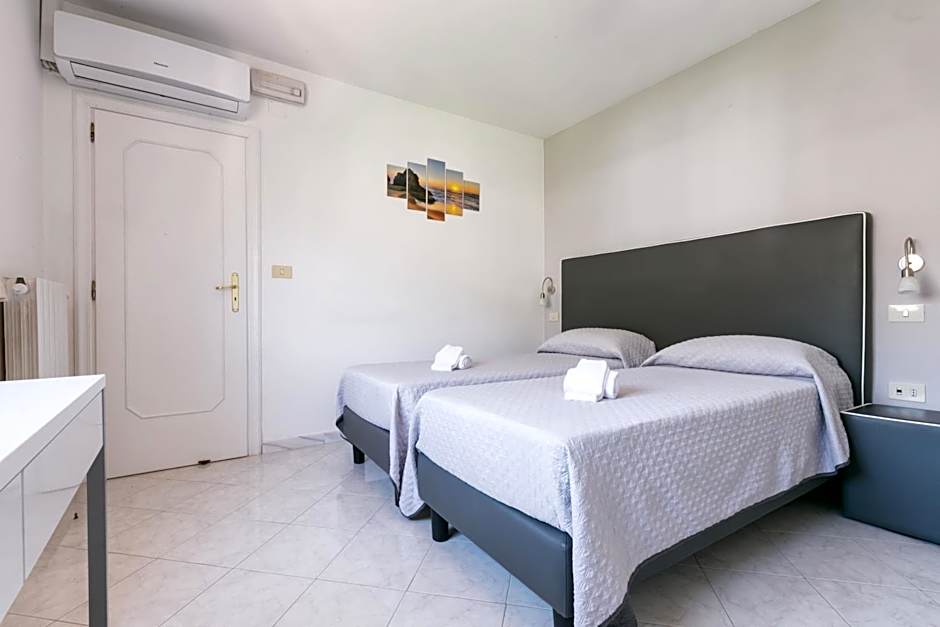 Sisters Hotel