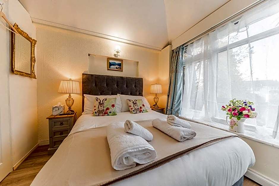 Rayrigg Villa Windermere (Room Only)