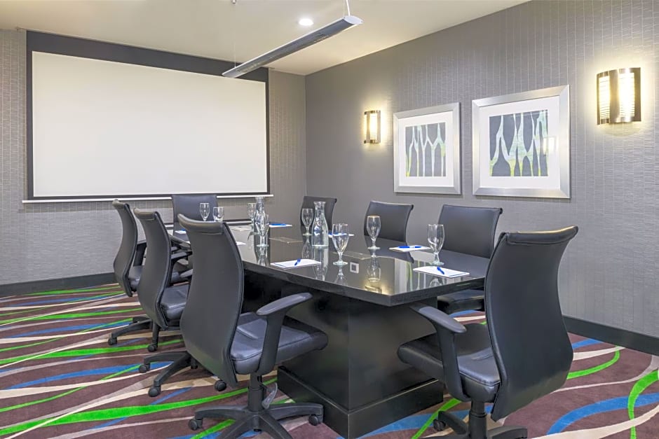 Holiday Inn Express and Suites Norman, an IHG Hotel