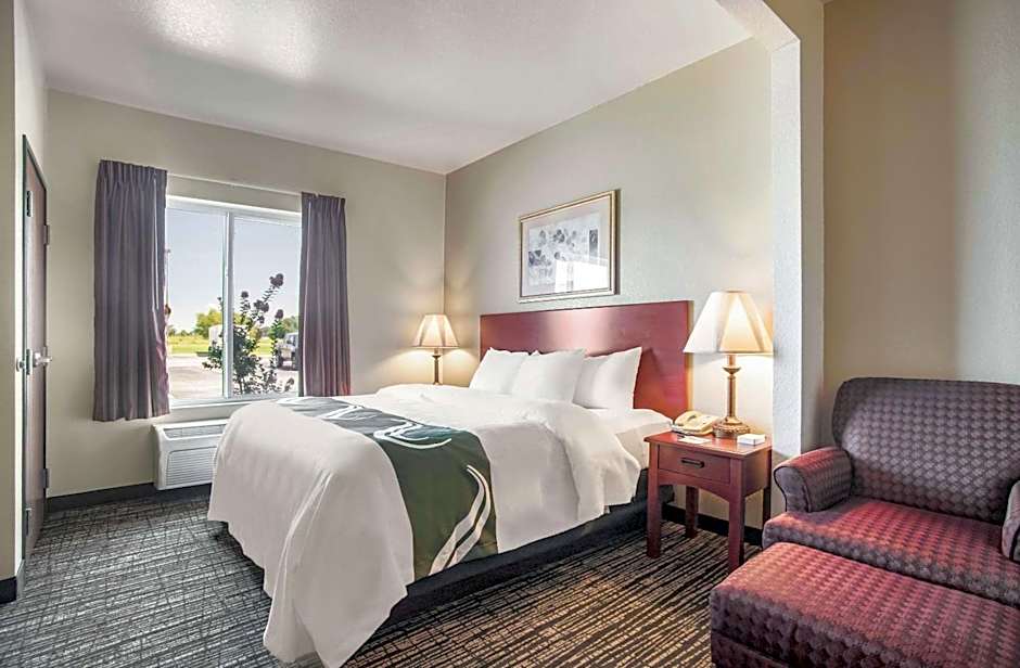 Quality Inn Parsons North