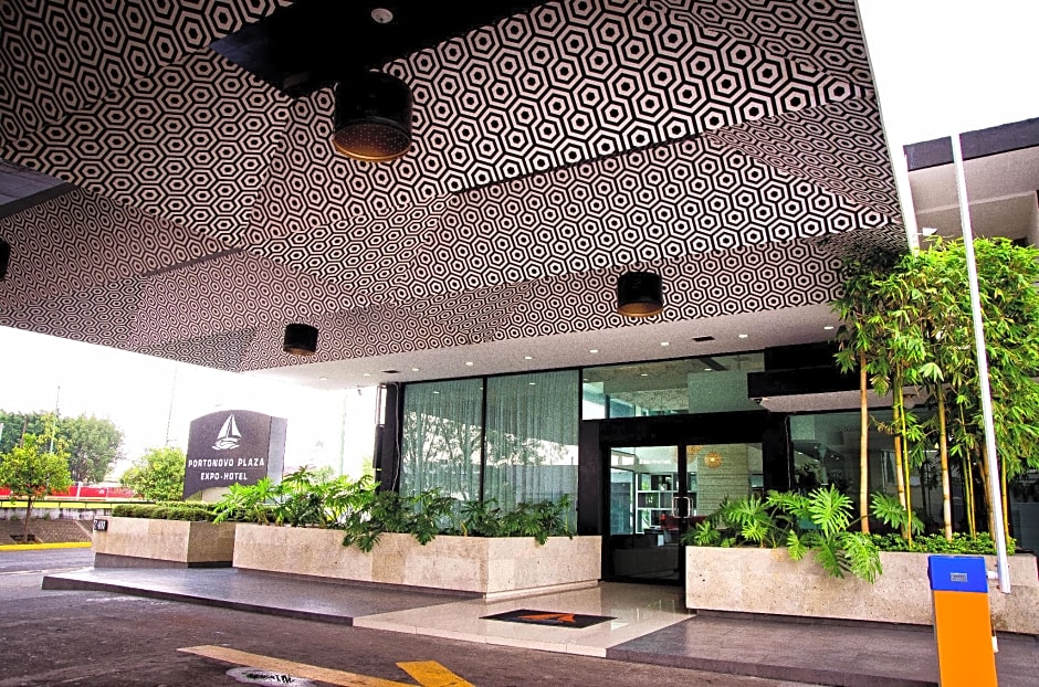 Hotel Portonovo Plaza Expo