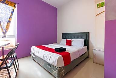 RedDoorz Plus @ Tuparev Cirebon 2.