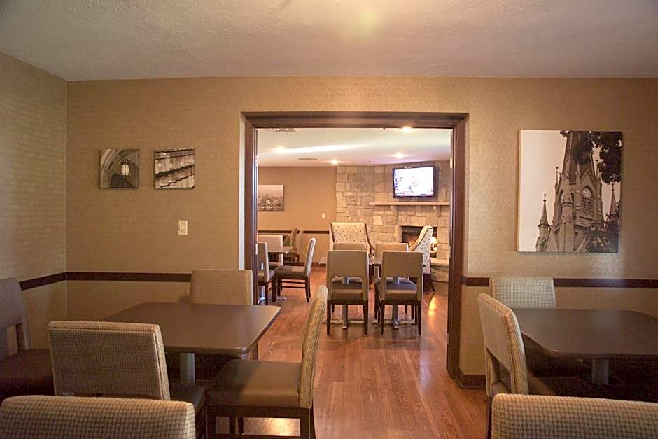 Ivy Court Inn and Suites