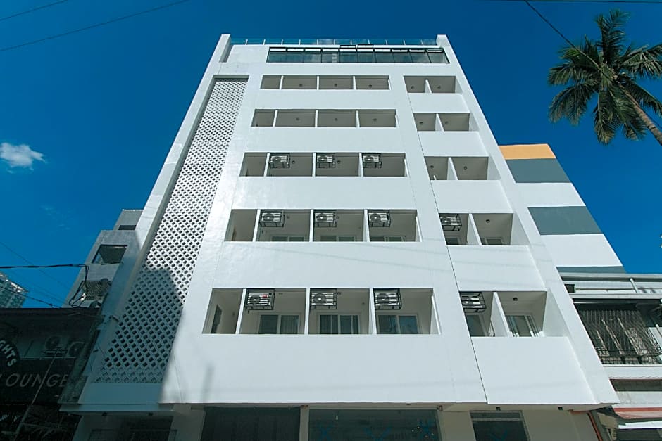 Stay Manila Hotel by RedDoorz