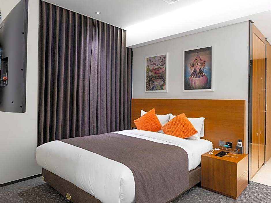 Hotel One