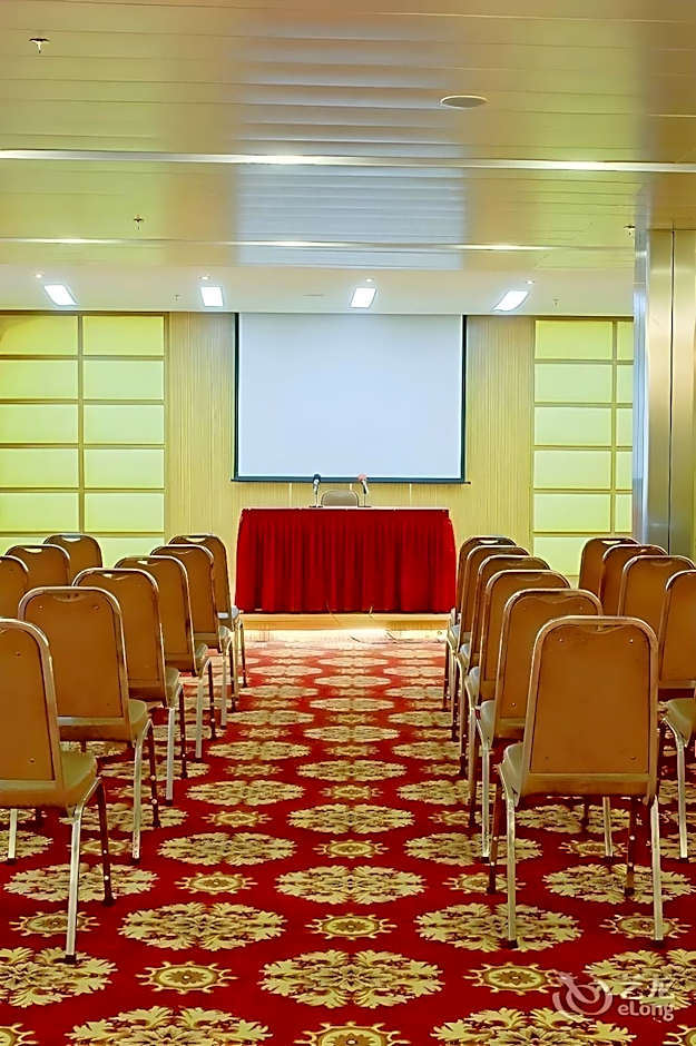 Xinhua Hotel