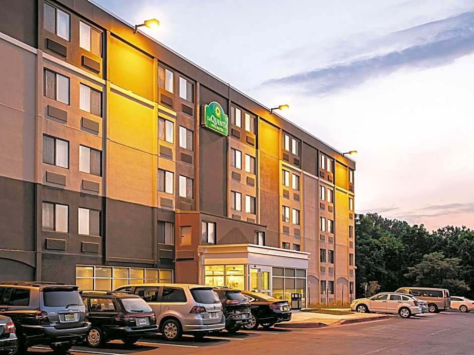 La Quinta Inn & Suites by Wyndham Baltimore N/White Marsh