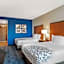 La Quinta Inn & Suites by Wyndham Kansas City Beacon Hill