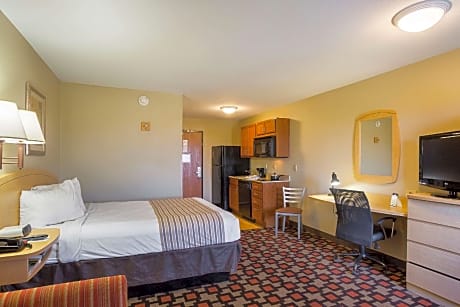 1 Queen Bed, Efficiency, Nonsmoking