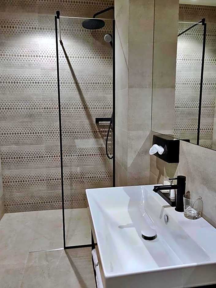 Vvinn Hotel