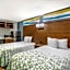 HomeTowne Studios by Red Roof Lancaster