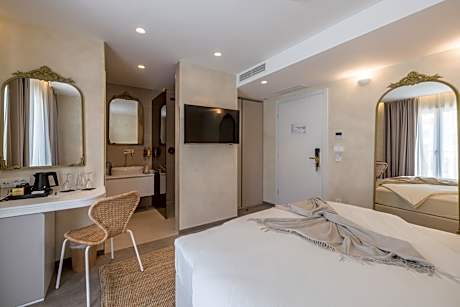 Twin Room with Mountain View