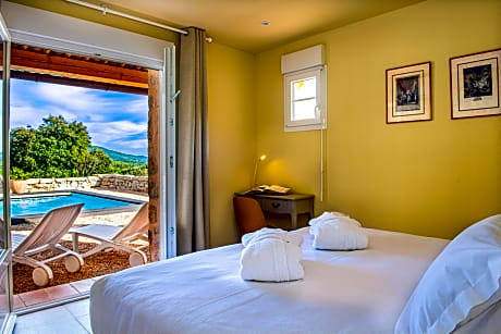 Four-Bedroom Villa with Terrace and Private Pool - Valley View/Non-Smoking