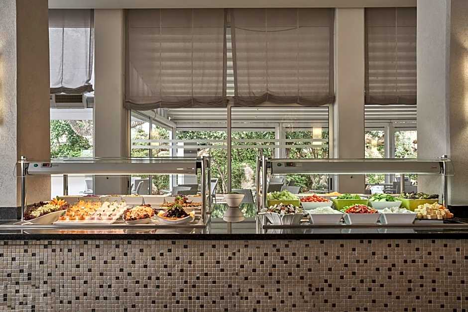 Atlantica Sea Breeze, Adults Only