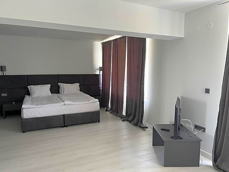 Continental Apartments