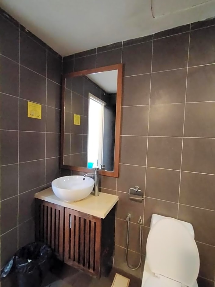 Buluh Inn @ Gold Coast Morib