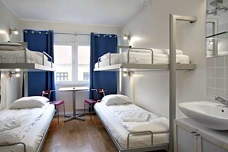 Triple Room with Shared Bathroom