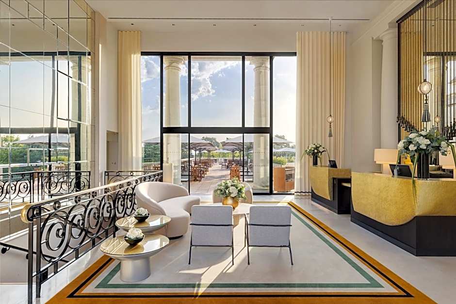 InterContinental Hotels Chantilly Chateau Mont Royal By IHG