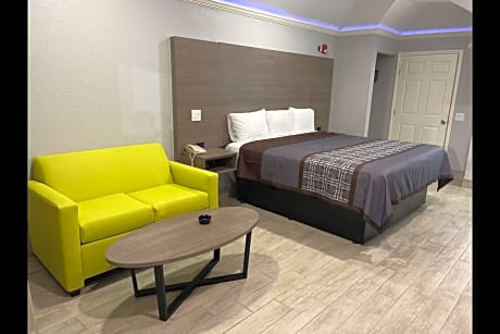 King Bed Accessible Smoking